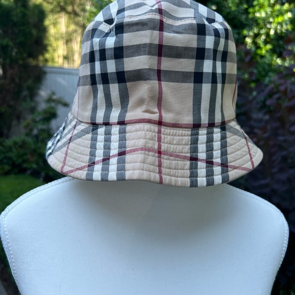 Burberry Unisex Bucket Hat - Picture 2 of 3